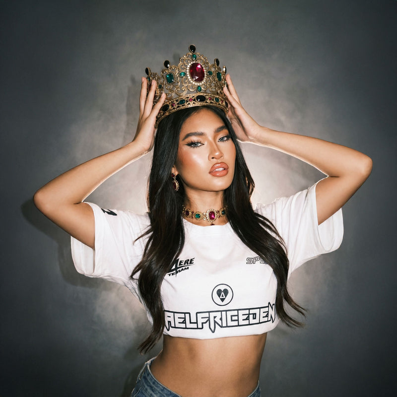 Laura Cao